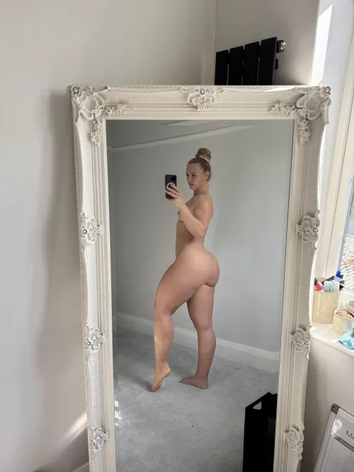 What’s your honest opinion on my shape? by SpicyySunshinne