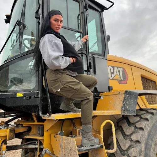 Dig then Load by lexa_stahl