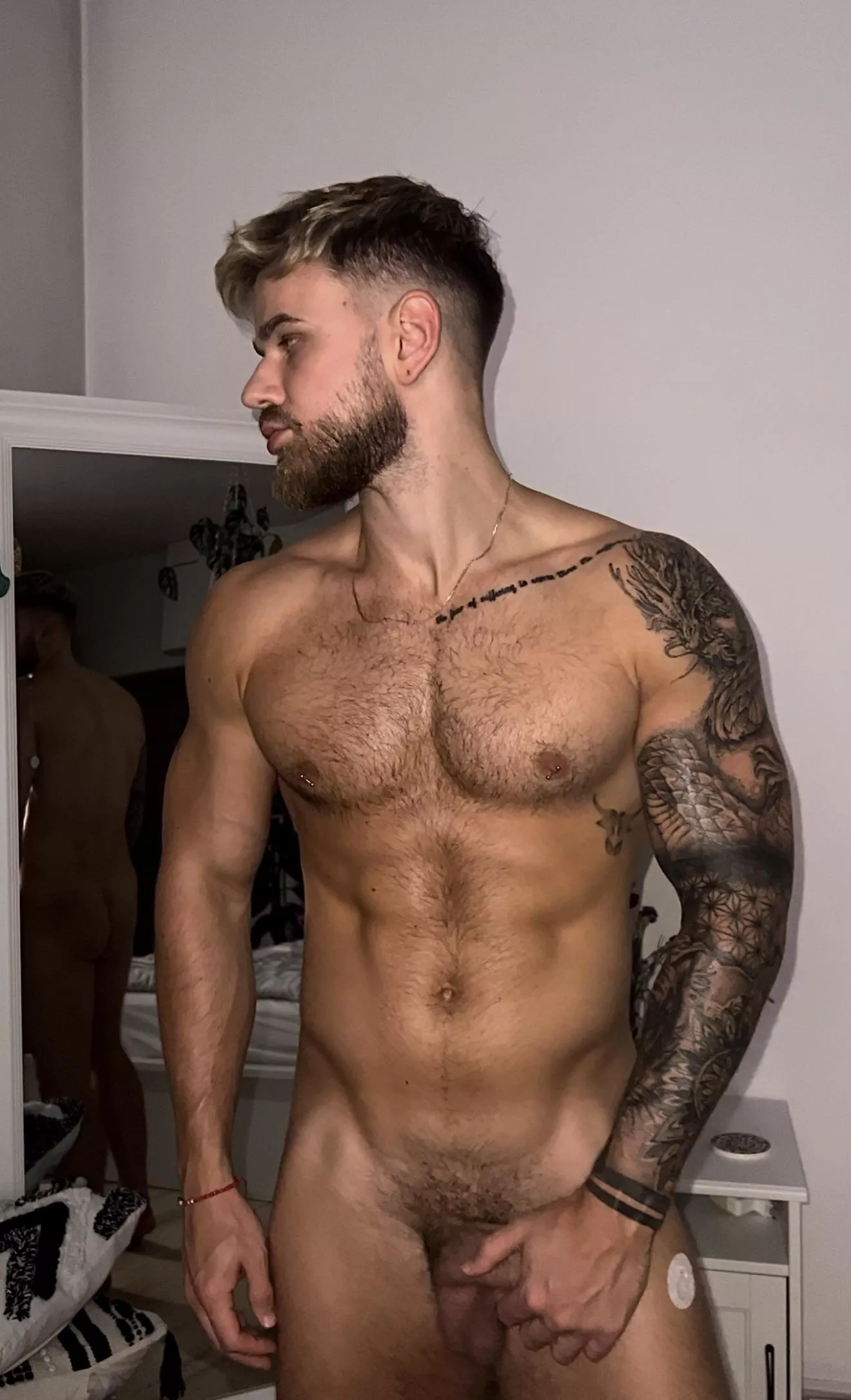 do you like hairy boys?🐺 posted by zaniewskimichal