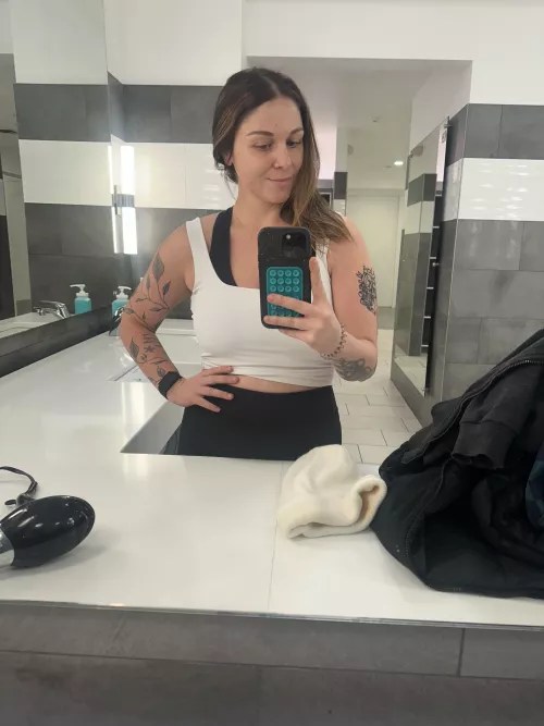 First post here! 33 year old gym girly by mollystclaire