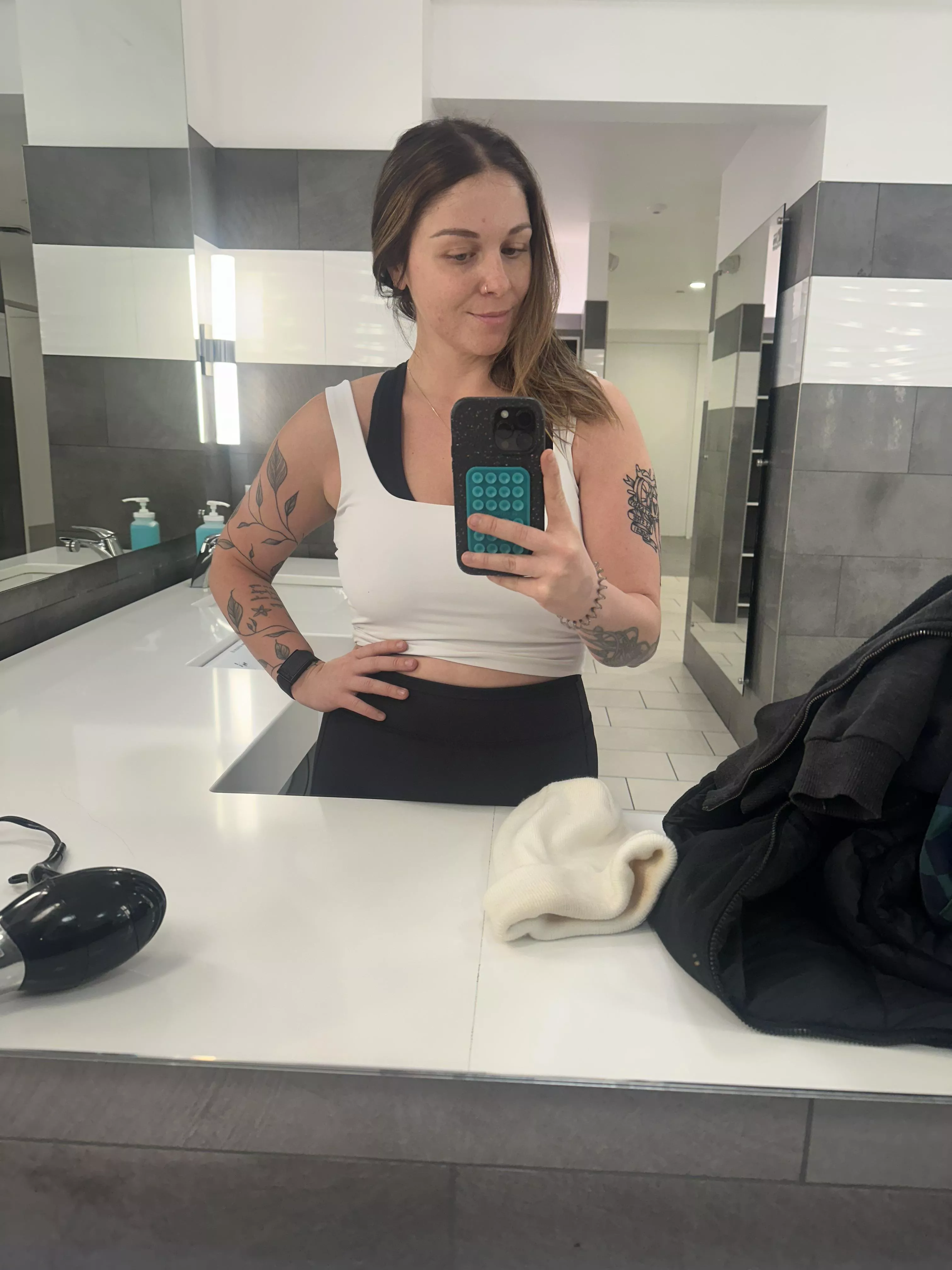 First post here! 33 year old gym girly posted by mollystclaire
