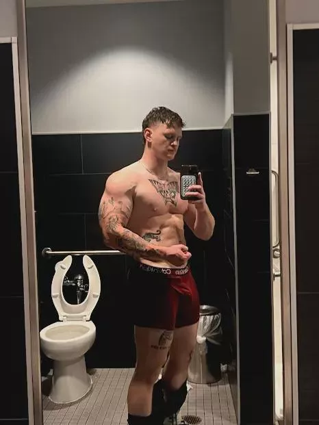 Side V line check 😁😈😈 posted by finx__xxx