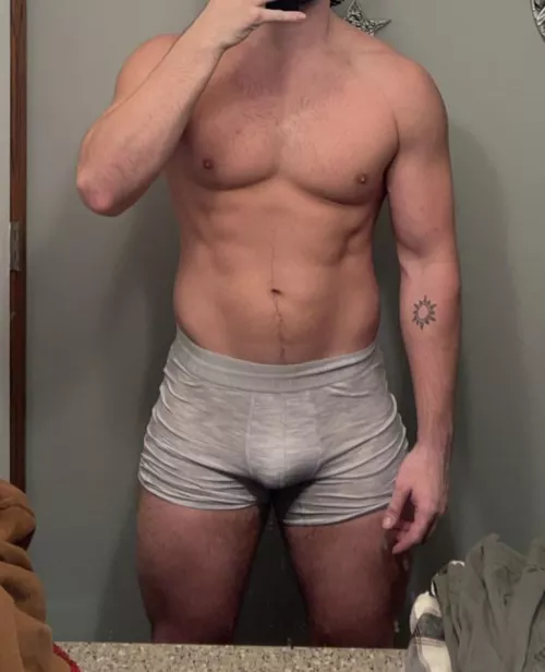 (26) 6’/ 210lbs  by Different-Detail-421
