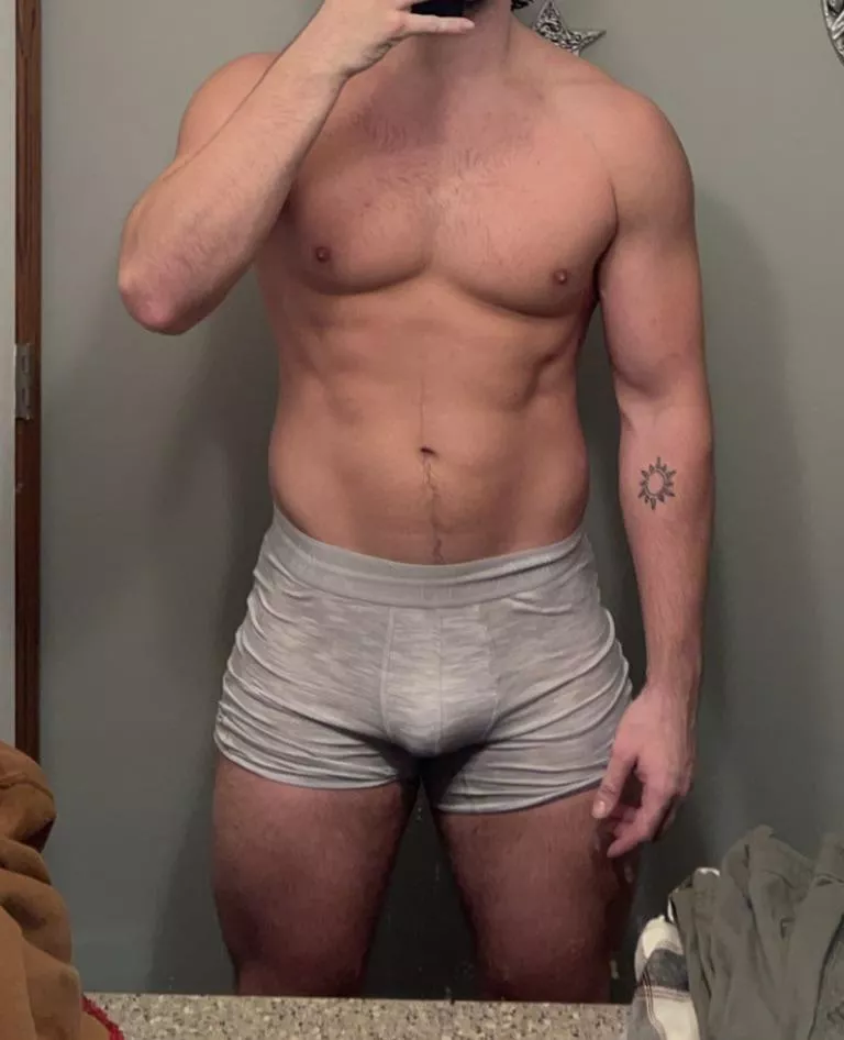 (26) 6’/ 210lbs  posted by Different-Detail-421