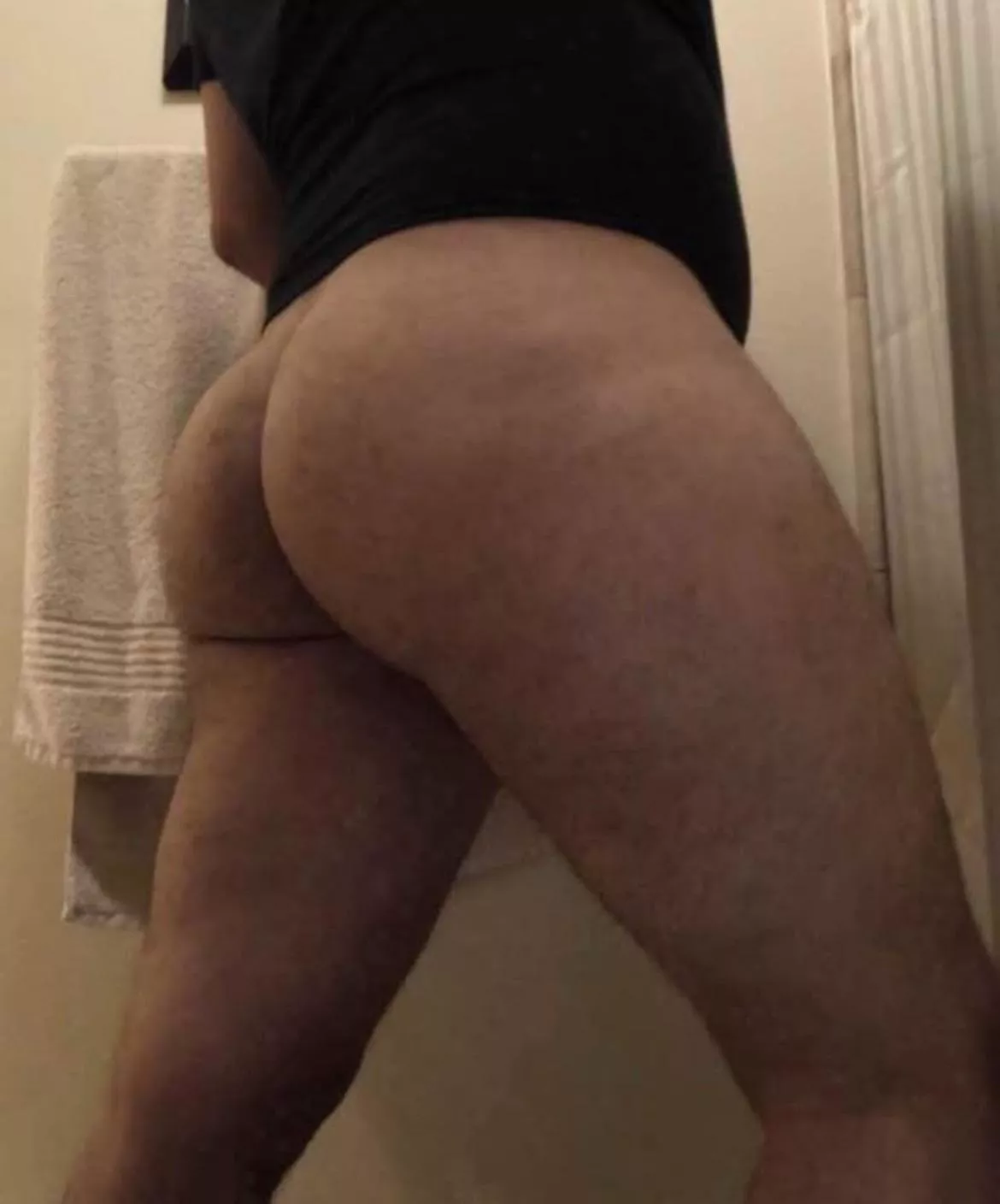 37 visiting and horny posted by Easy_Sea_7565