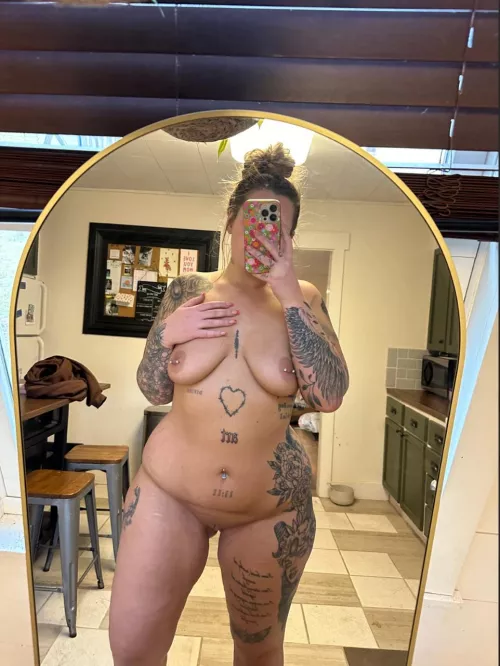 Always ready for a good time by kamihascurves