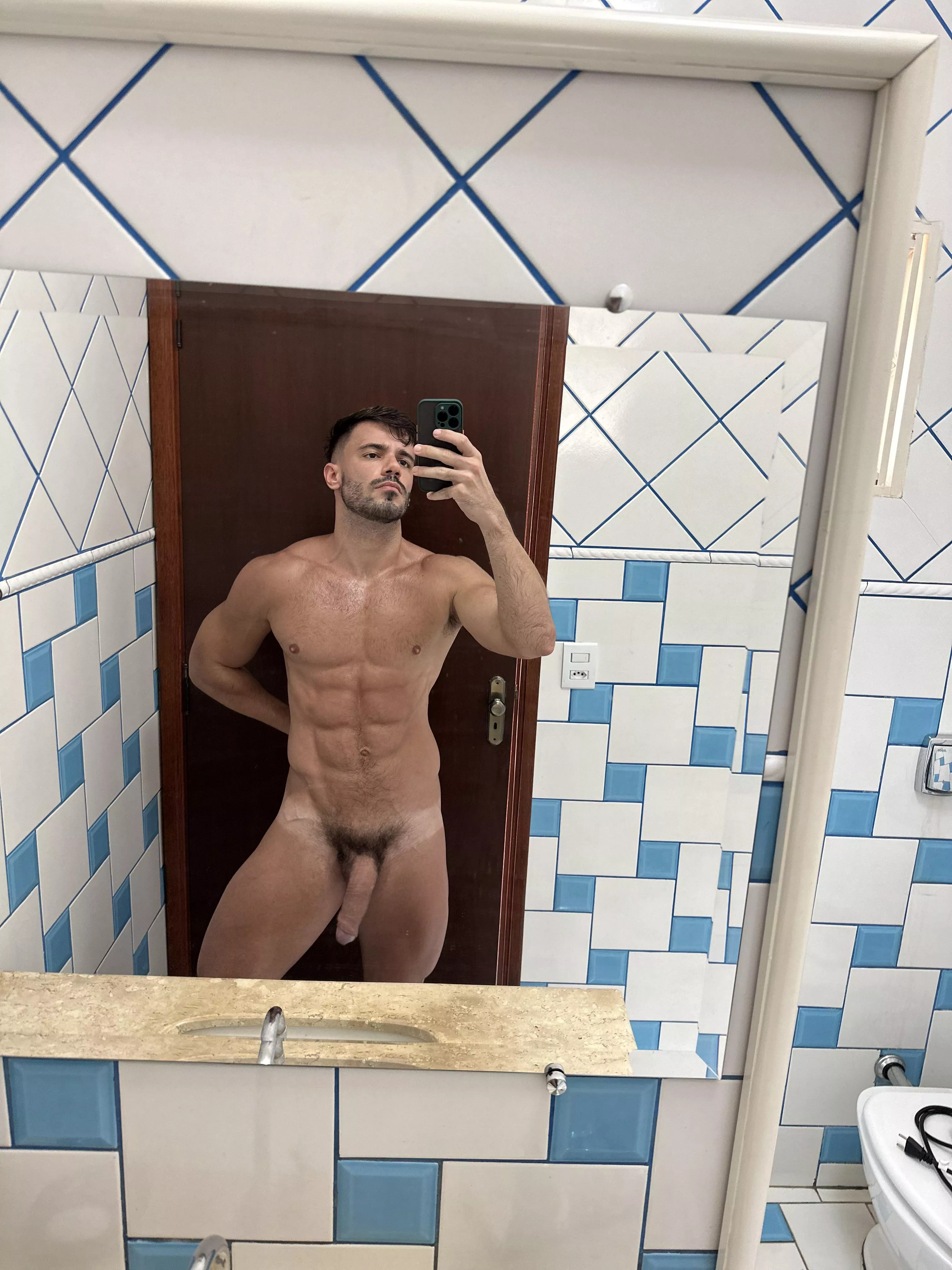 Am I your type? posted by italofassin