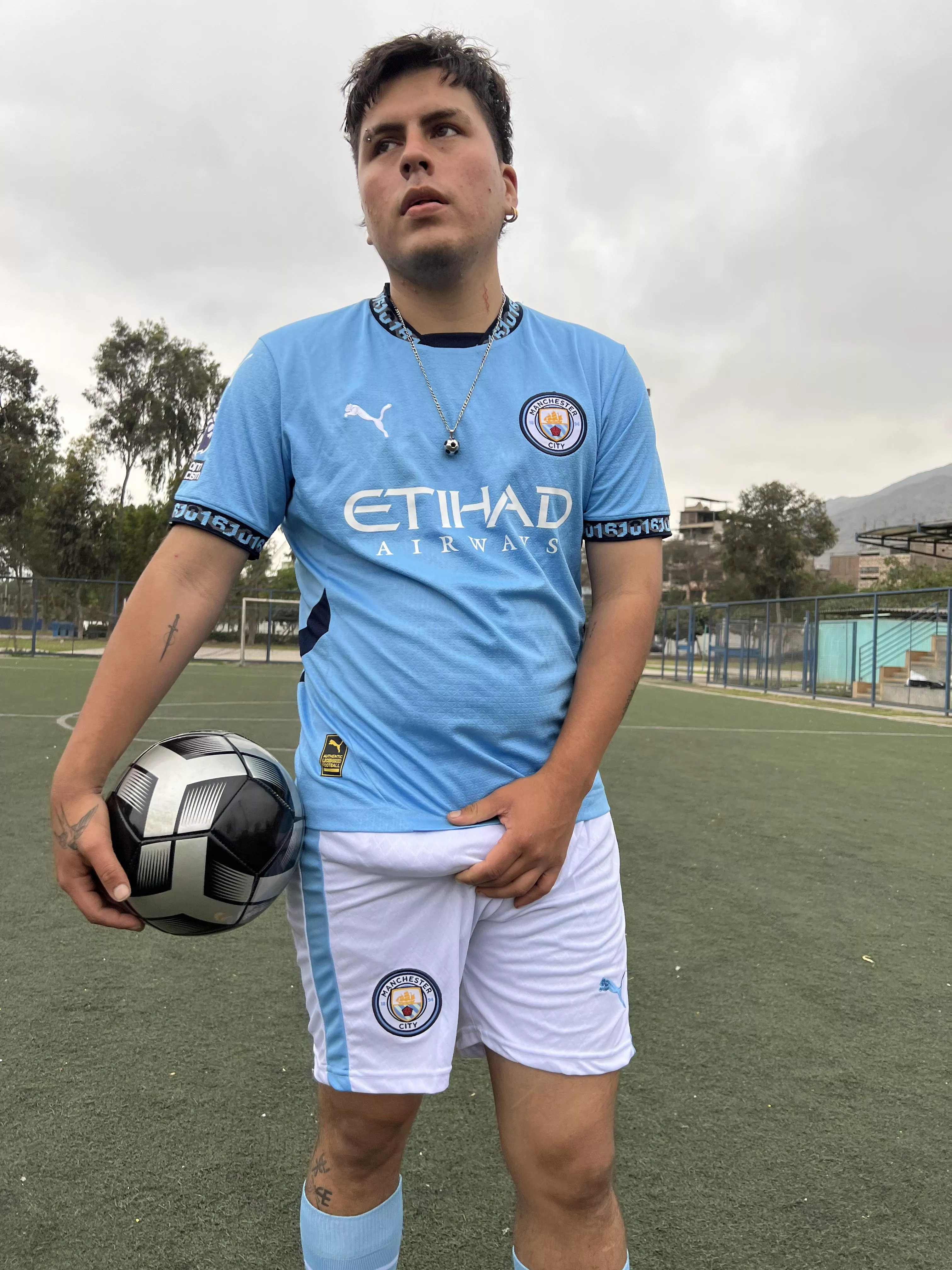 Can you see the bulge I have here? Haha it's eager to be licked posted by joanmanly