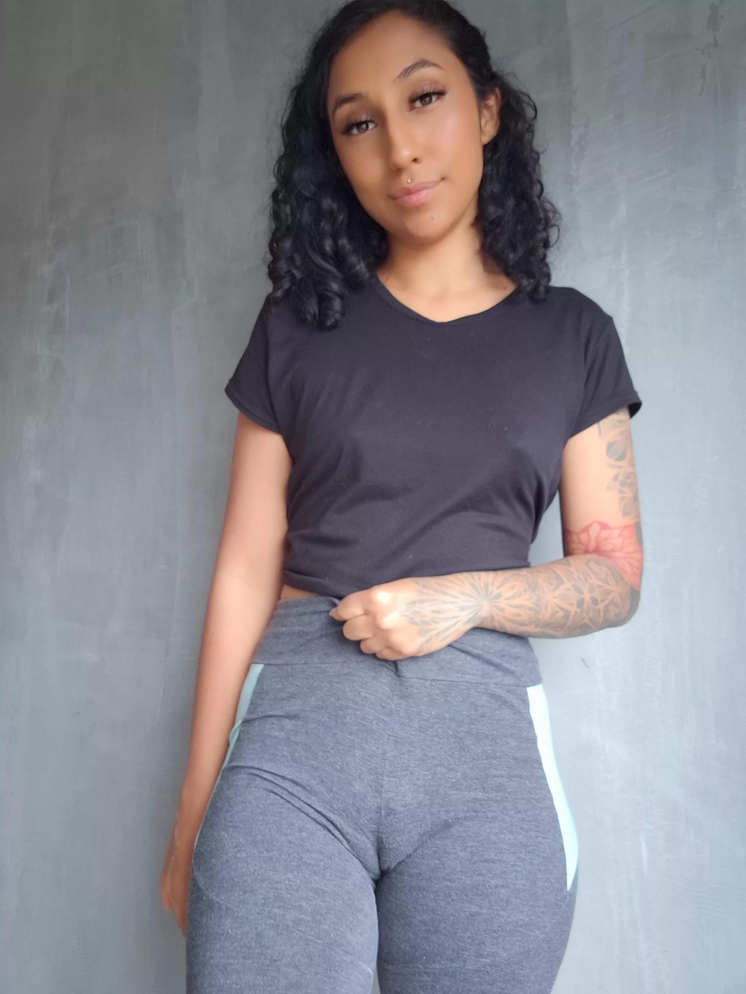 Do I look good in these posted by Safe-Cold-2971