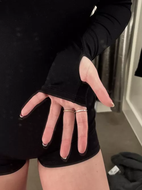 Face up hand by sirenskiss3