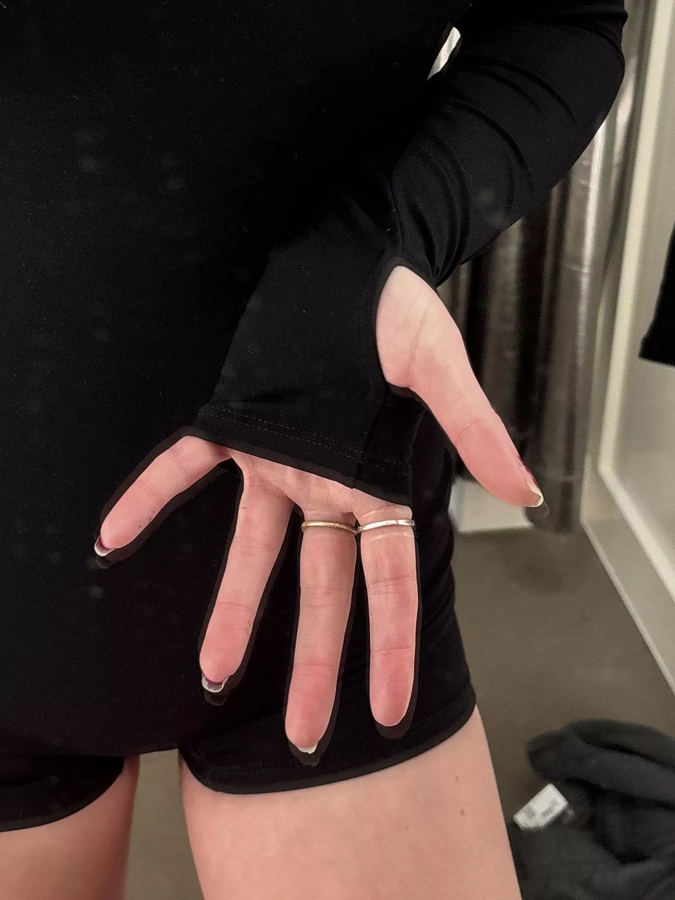 Face up hand posted by sirenskiss3