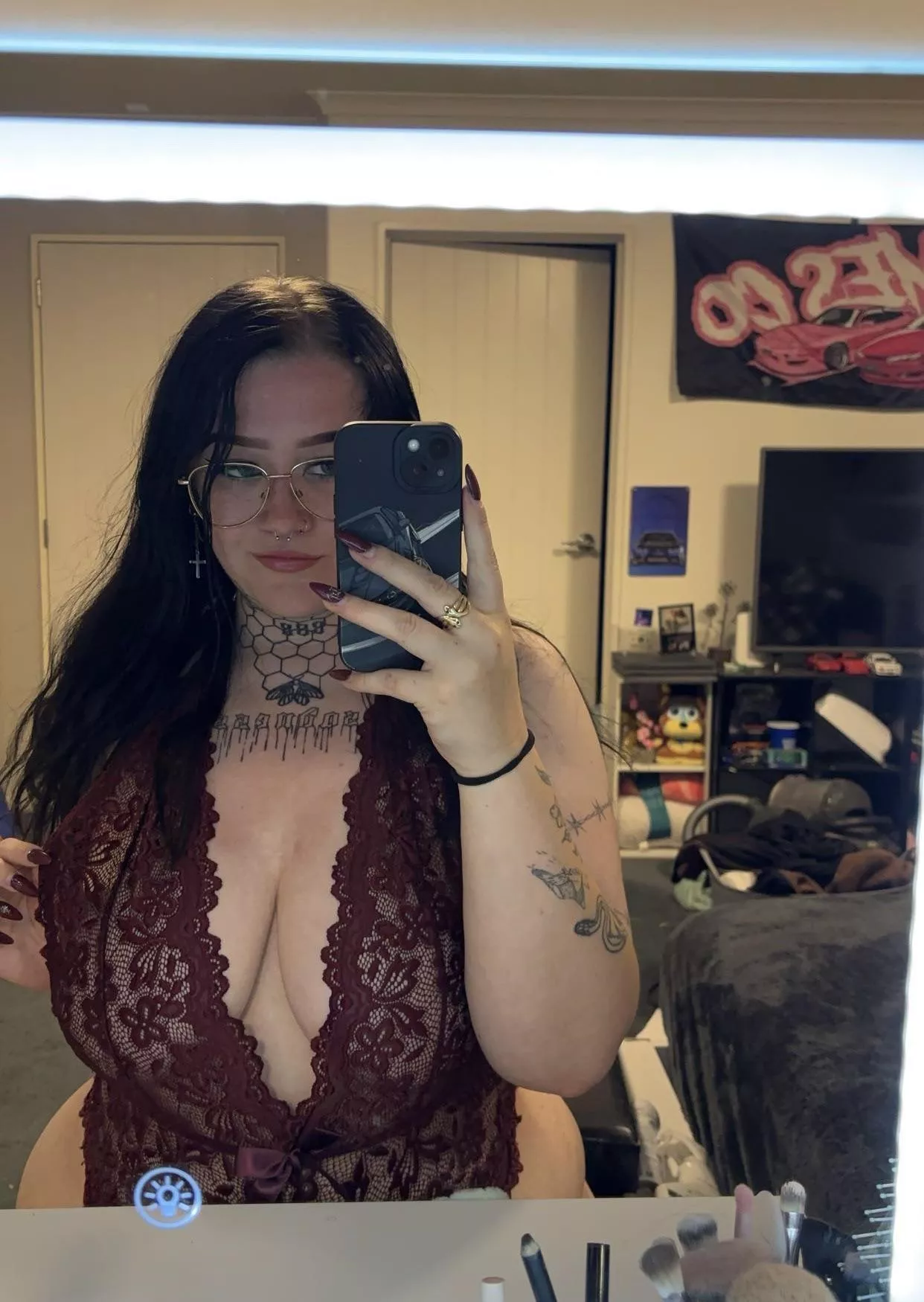 Hip dip stretch marks  posted by spicycargirlx