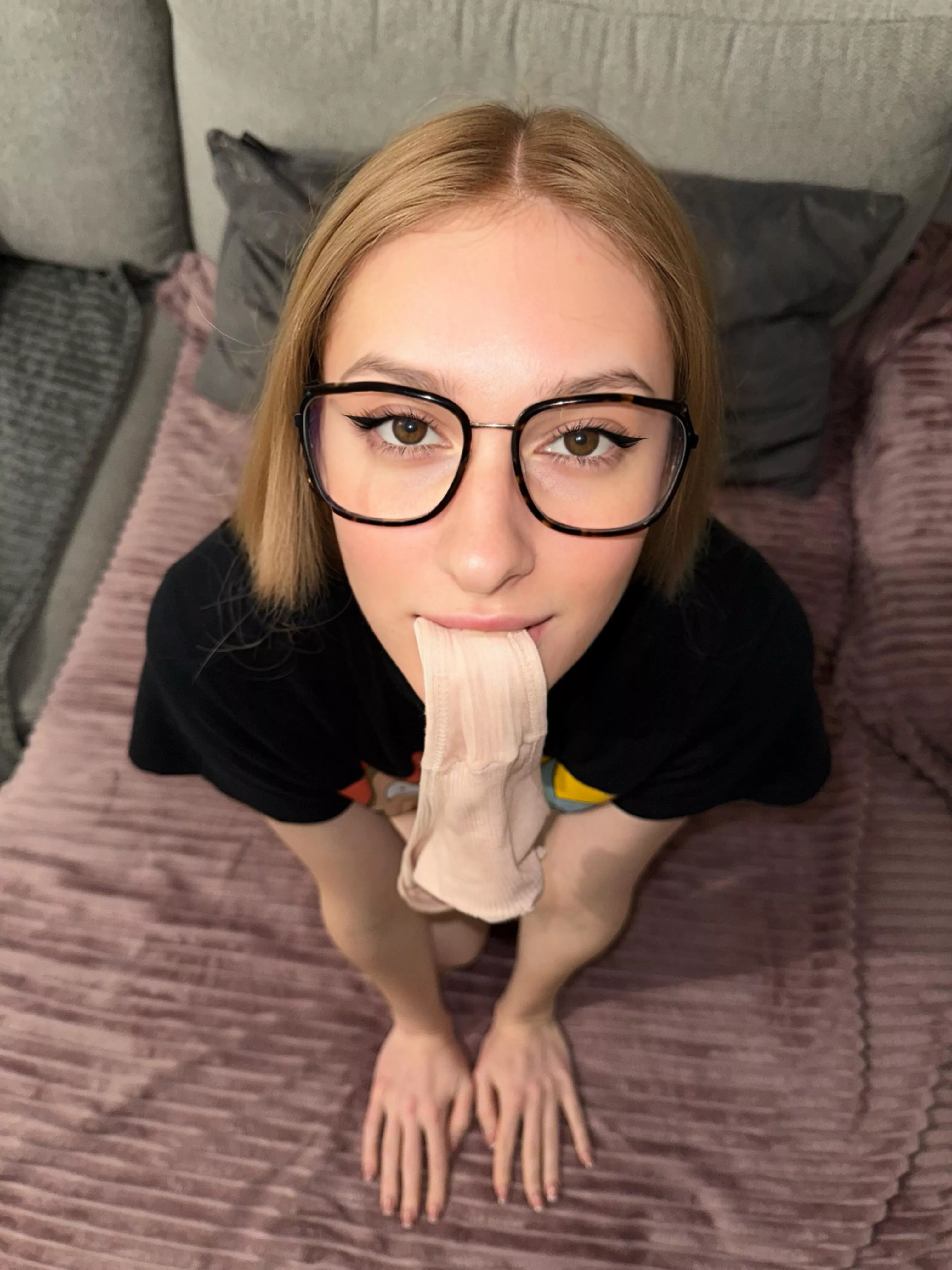 I love how my pussy tastes on my panties
 posted by Intelligent_Head2596