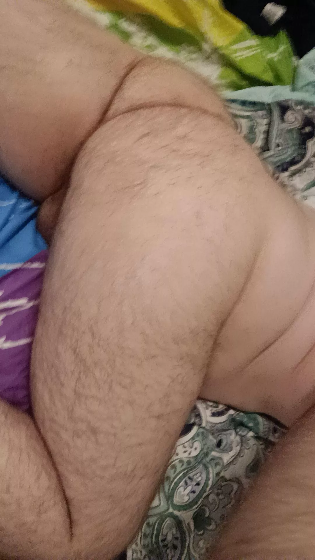 Looking for men (pref non american) who love dad bods w a fat hairy ass. My dirty talk game is out of this world. Let me edge you until you burst. Hmu. Must be 25 plus! posted by vershairycub