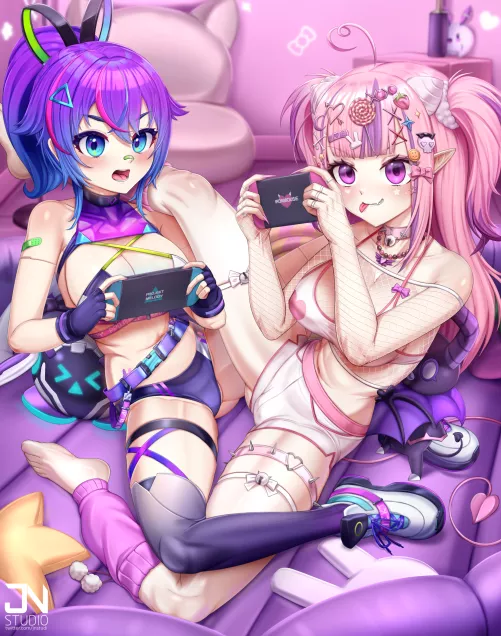 Mel and Mousie gaming~~ (@jnstudi) by JnStudio
