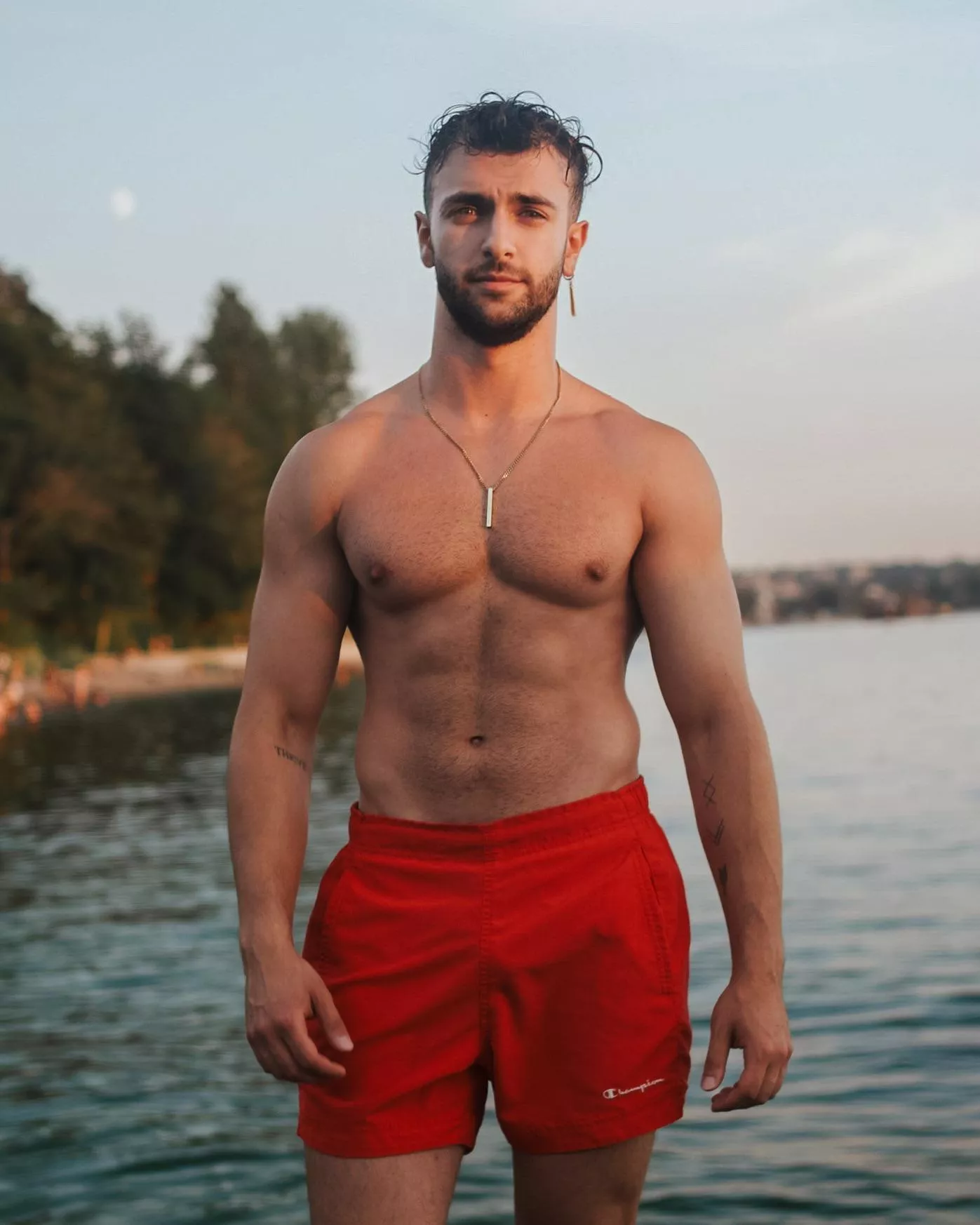 my favourite kind of model is one who’s never shot before. they always seem to come out the best.  posted by coshjoleman