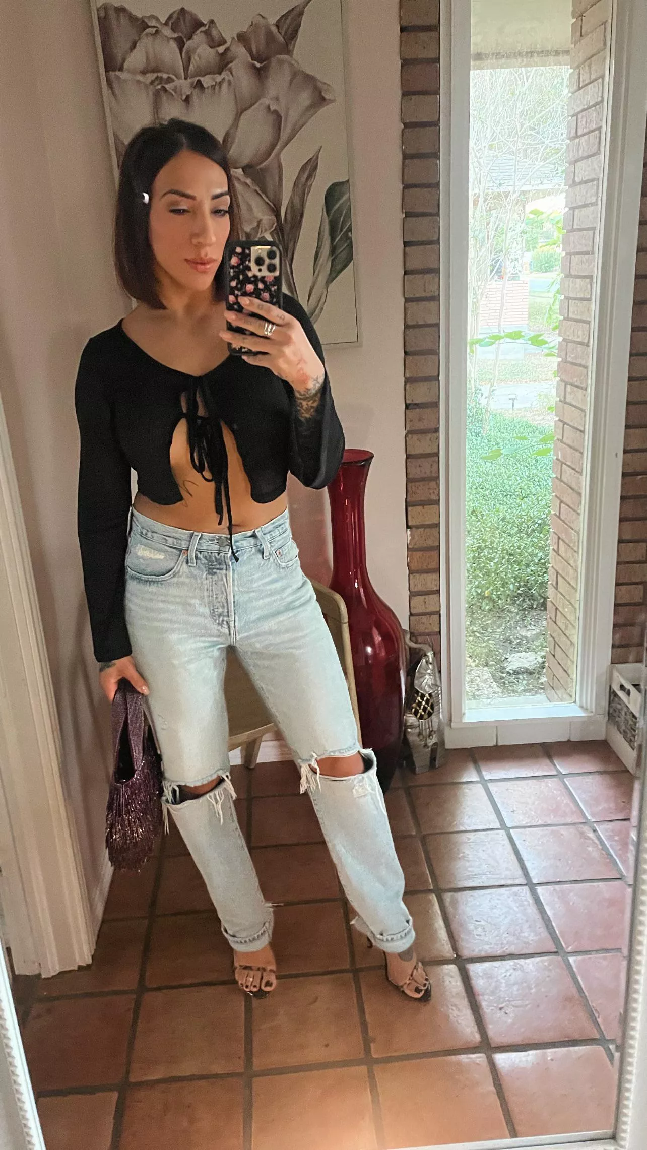 Need a pair of strong hands.   posted by TSCarlynaLucille