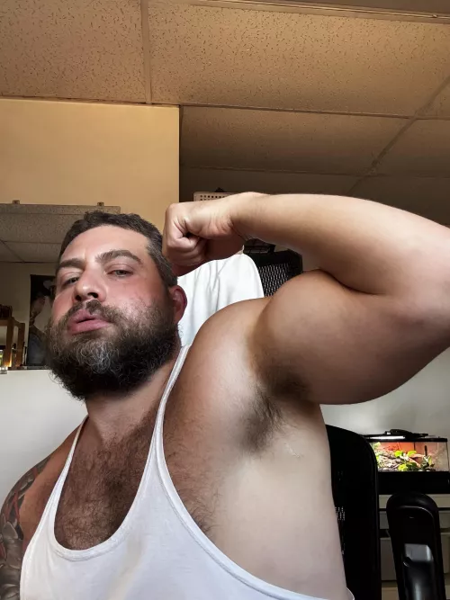 Need someone to sniff me by hulkthefrog