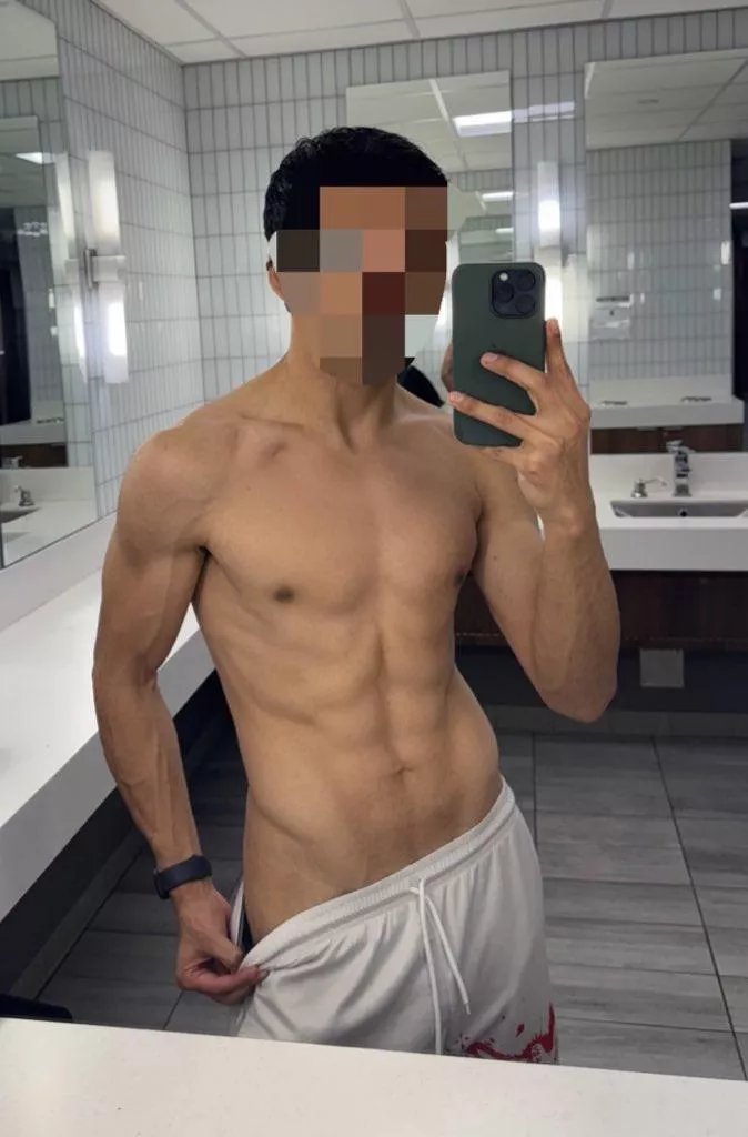 Show master what you’re thankful for with your cash hole 🤤 posted by TheOneeForU