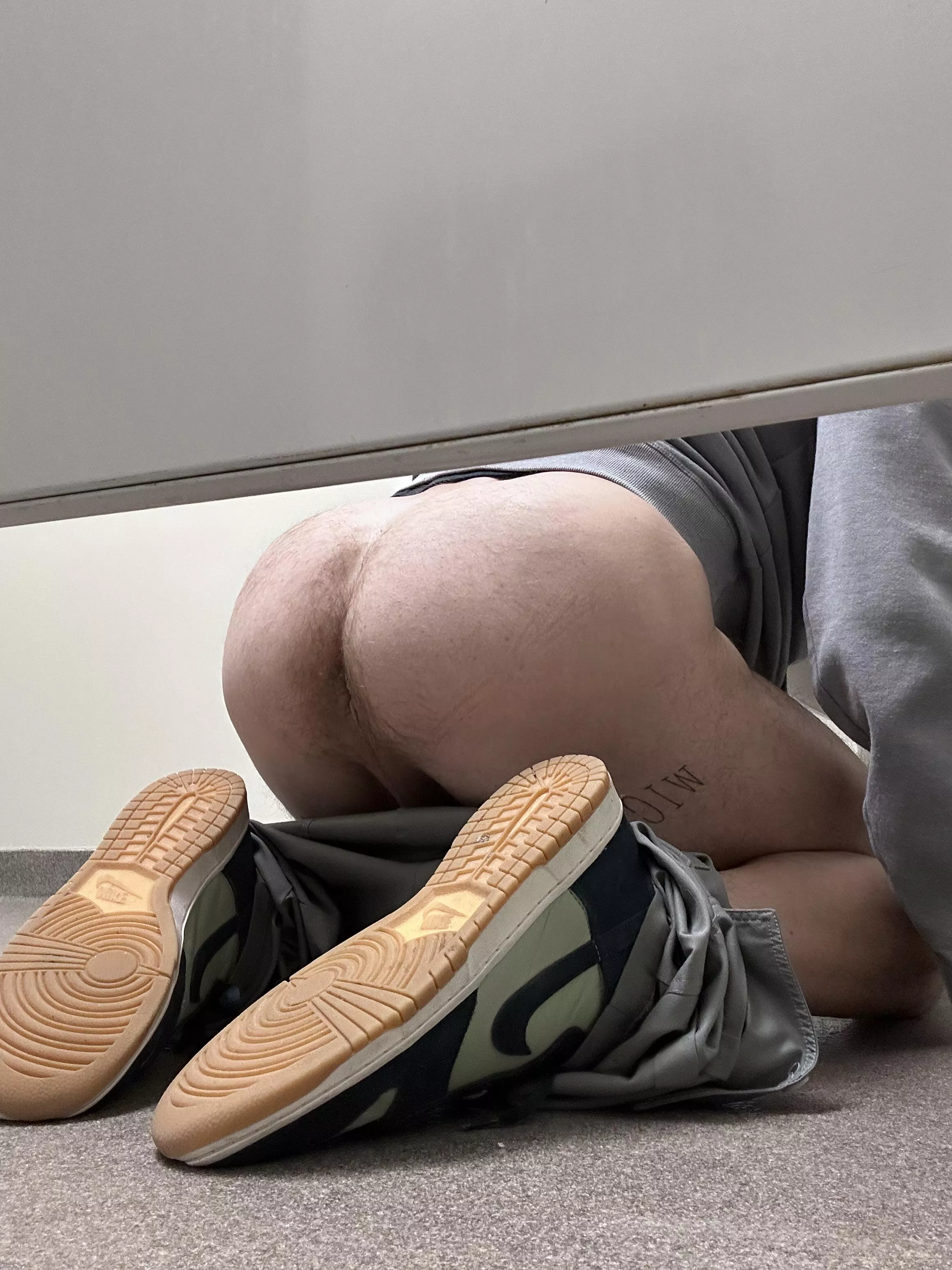 Understall cruising  posted by JoeyStPatr1ck