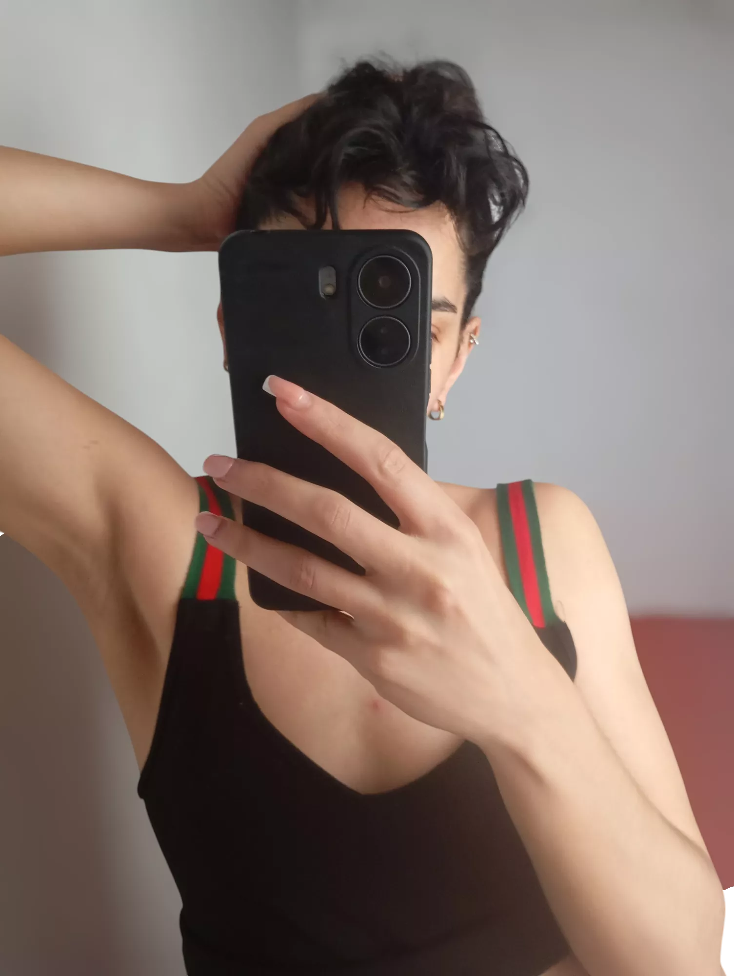 who pay my manicure?  posted by linasenses