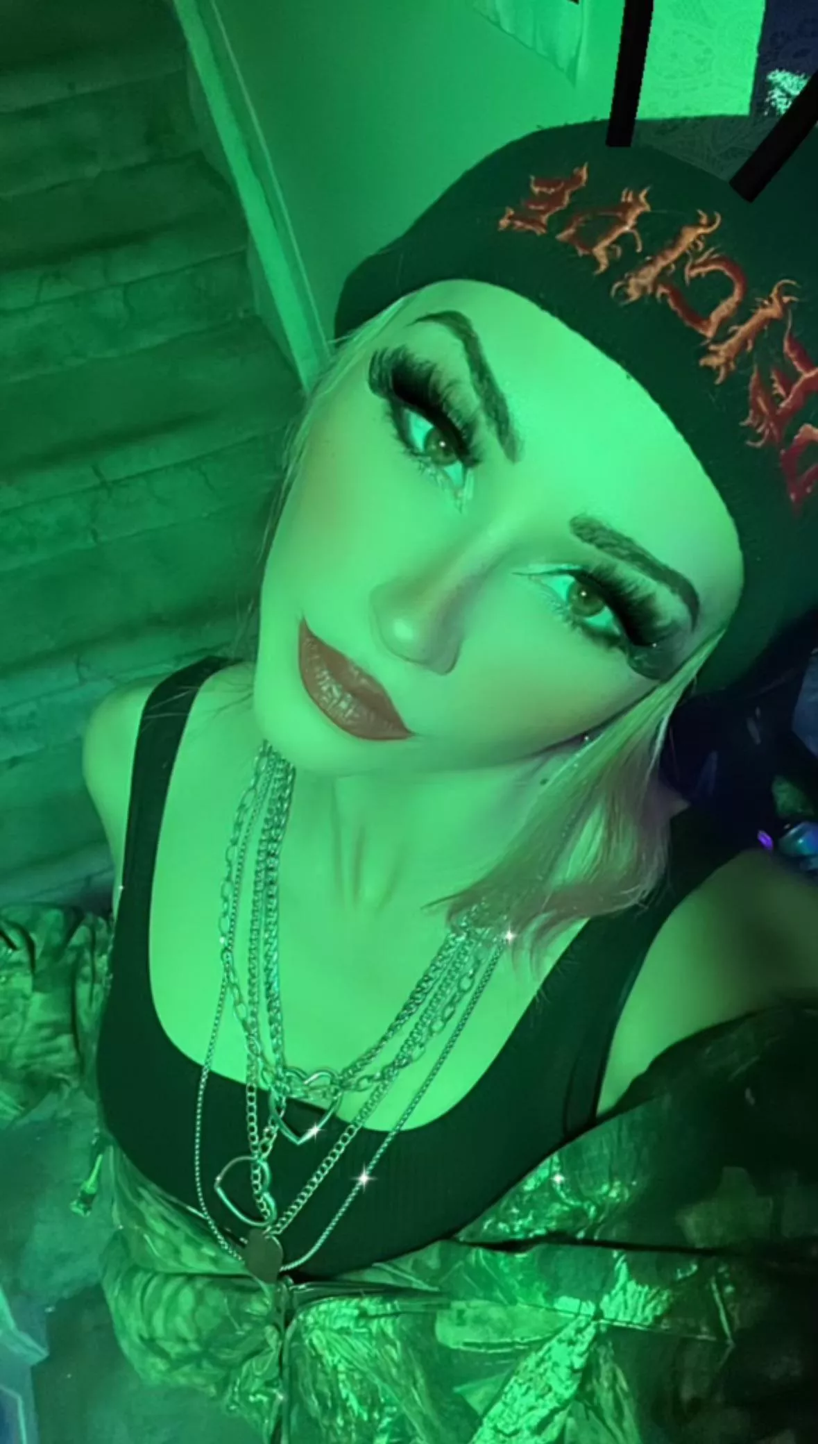 Do you think I’m a pretty girl? 🥰 posted by xxxkitty26