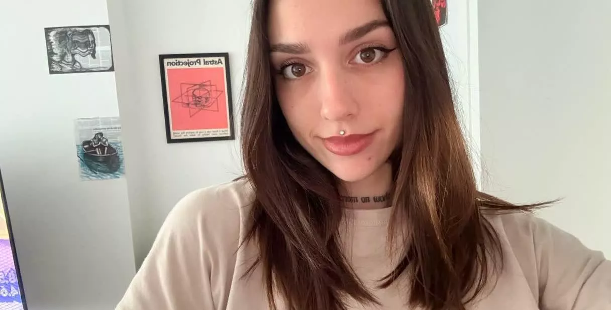 Innocent mommy face but with really wild thoughts posted by ChubabyFox