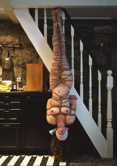 Just hangin‘ around by SpamNr3