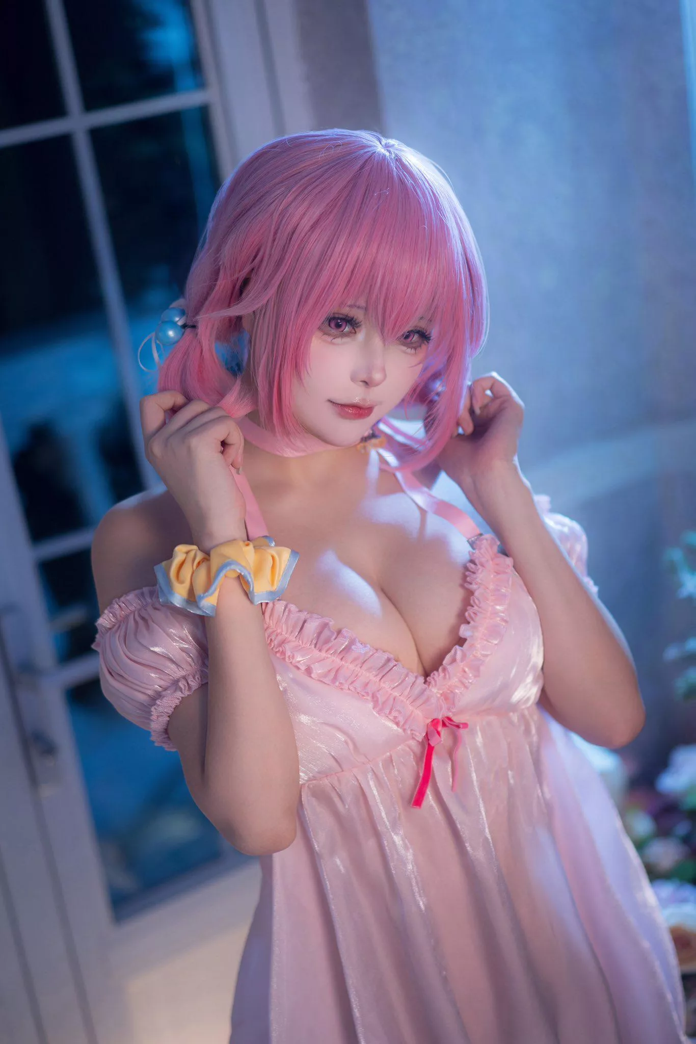 @Lilium725 - Bocchi the Rock Night Mode Cosplay posted by Pwnagepancakes