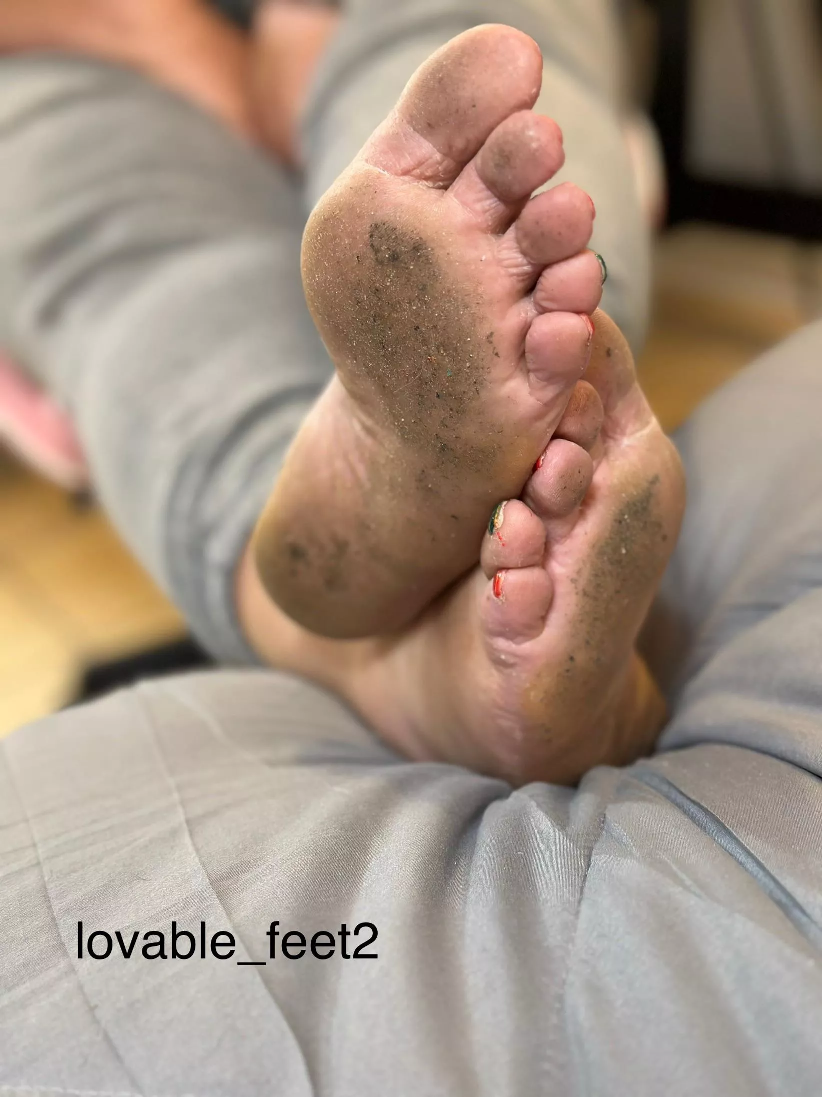 Looking for a cleaner 😊 posted by lovable_feet2