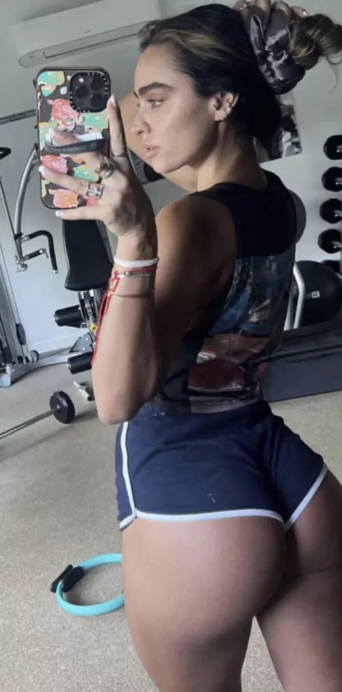 Sommer rays ass is perfect for BBC by Frosty-Act-8981