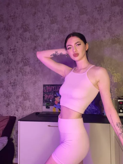 steht mir das outfit?:) by MiraGleeful