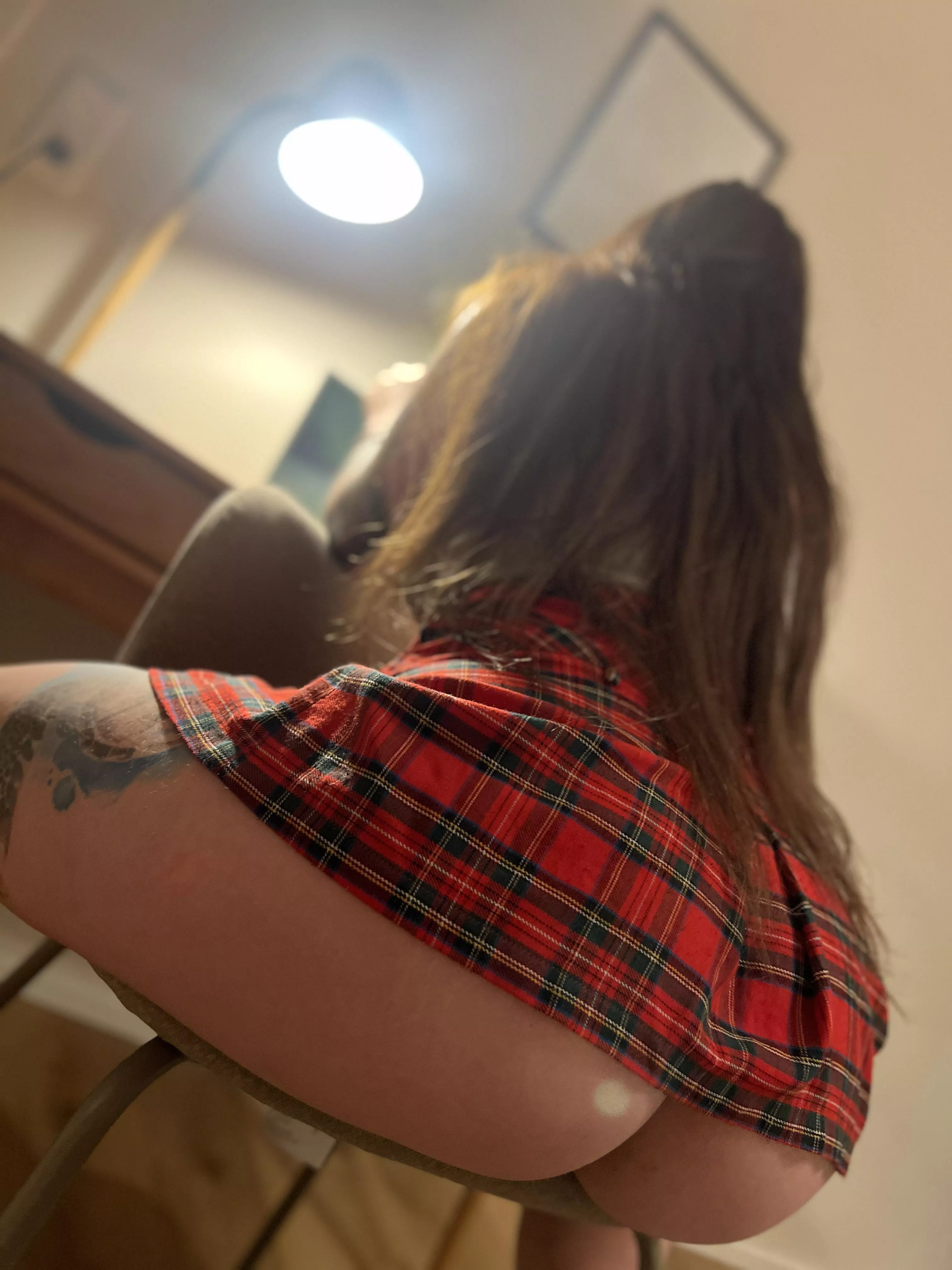 Wer hat Zeit und Lust mir Nachhilfe zu geben ? 👀🤷🏻‍♀️ posted by SmellsLikeTeenSpirii