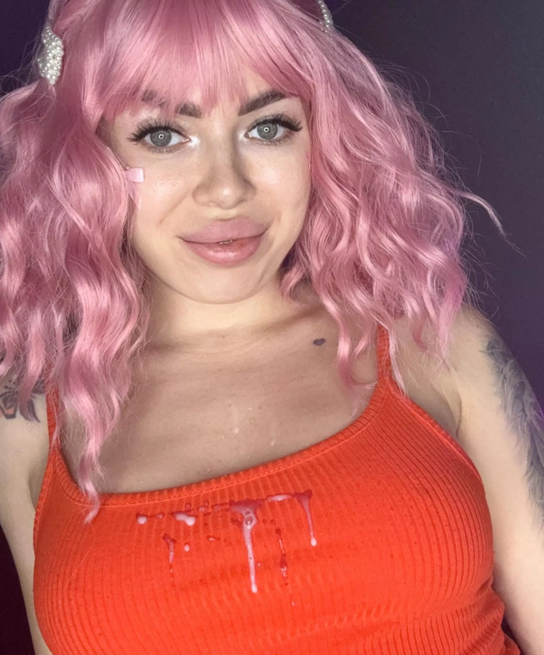 What could be more fun than dousing your clothes with semen posted by moodlala