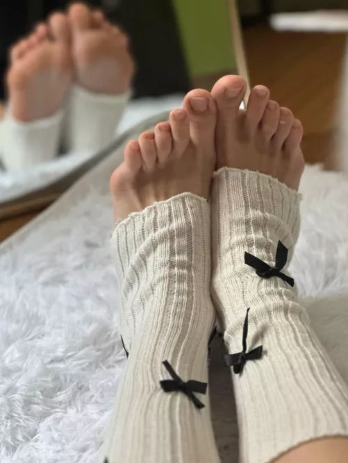 What’s your first move—sniff, lick, or suck? by sexygirlyourdream