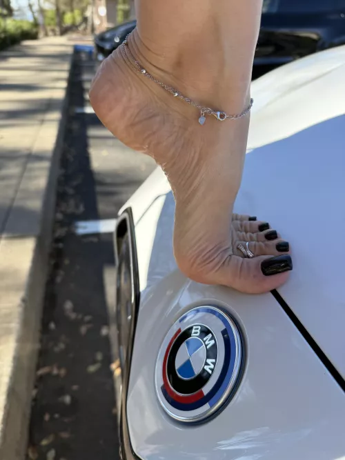 Your choice? 🖤 by missheels07