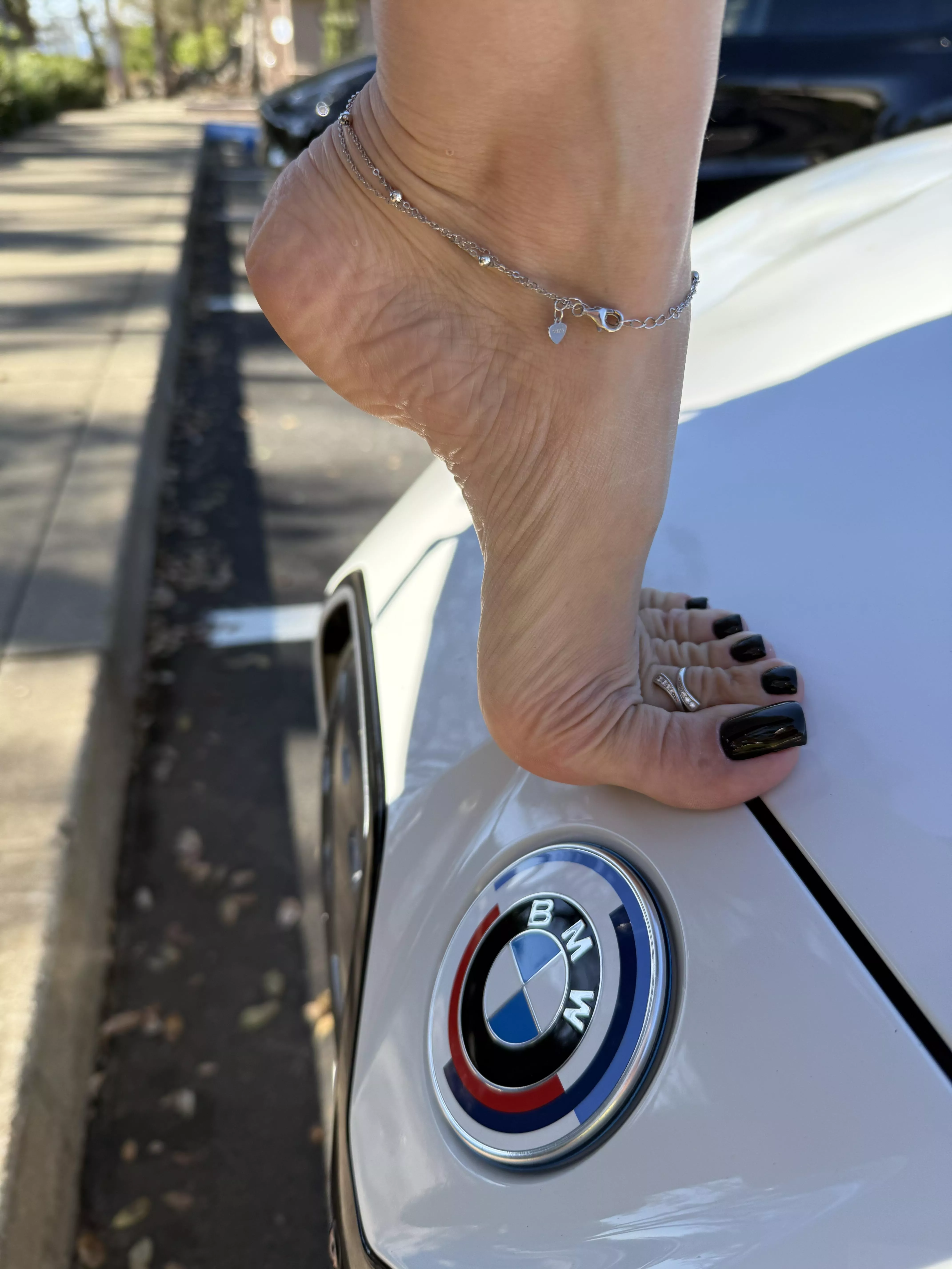 Your choice? 🖤 posted by missheels07