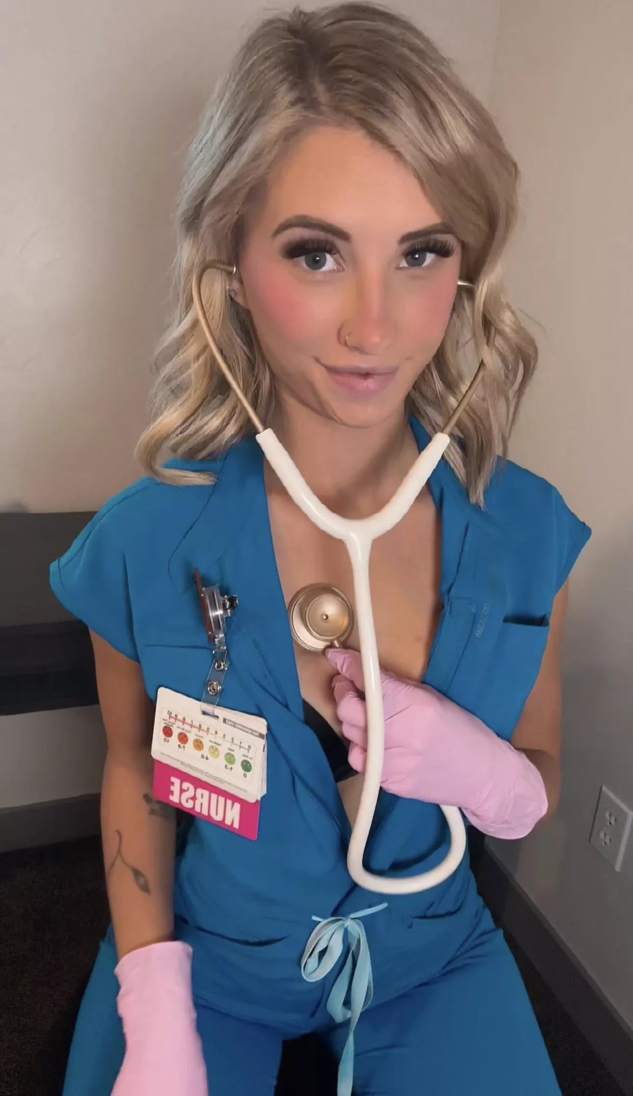 Your heart's not the only thing I can mend. posted by nurseariaxo