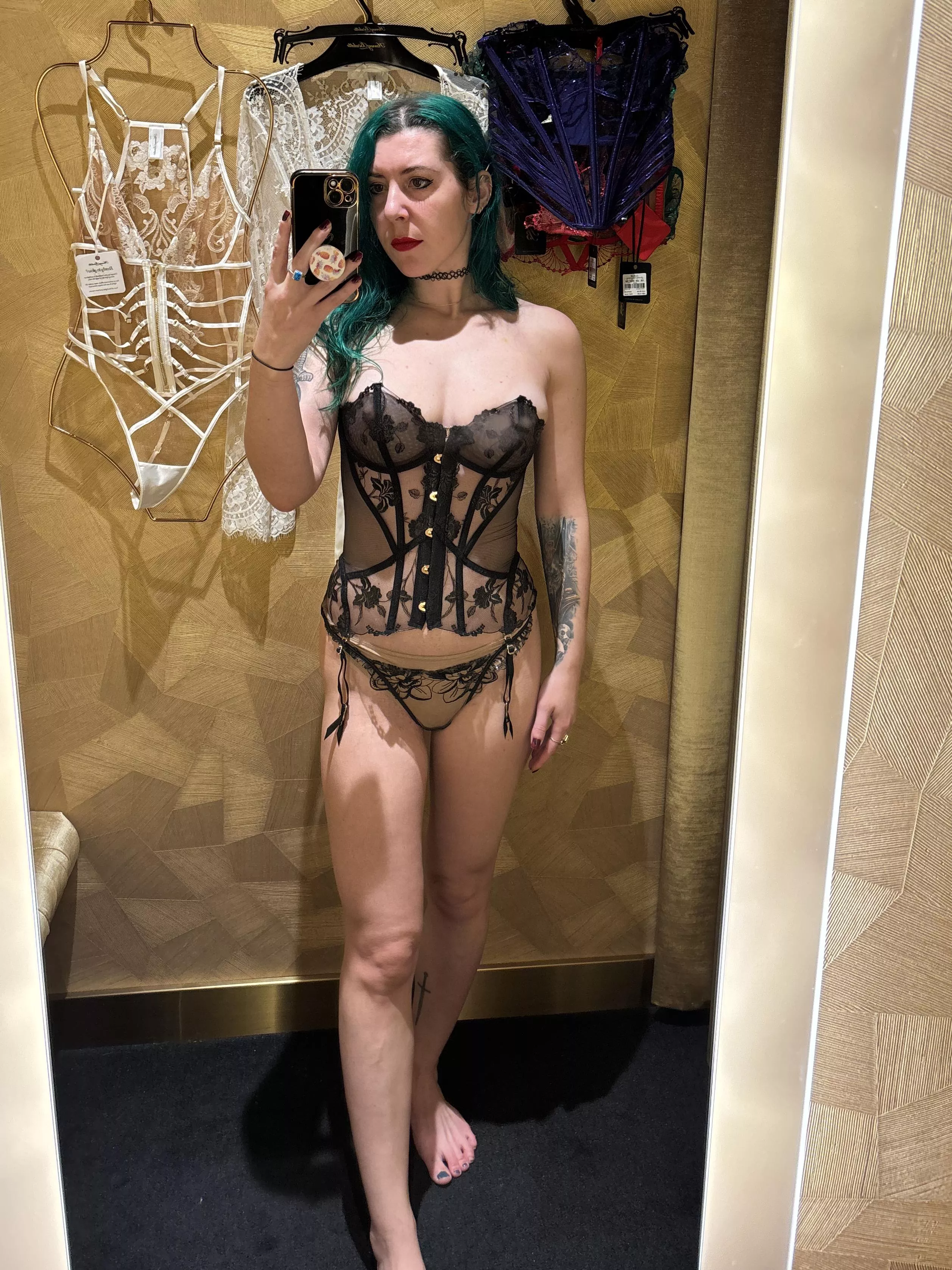 Black Friday changing room peek posted by sirenskiss3