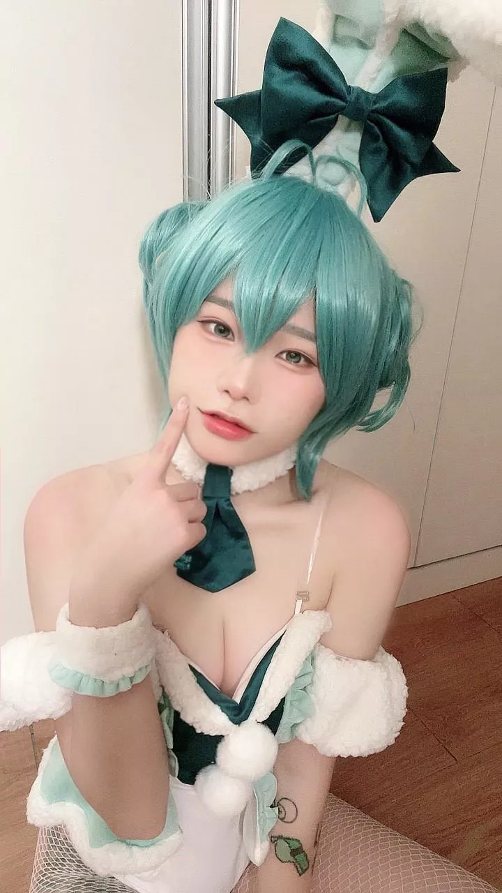 bunny with a cleavage posted by WanderlustQueen01