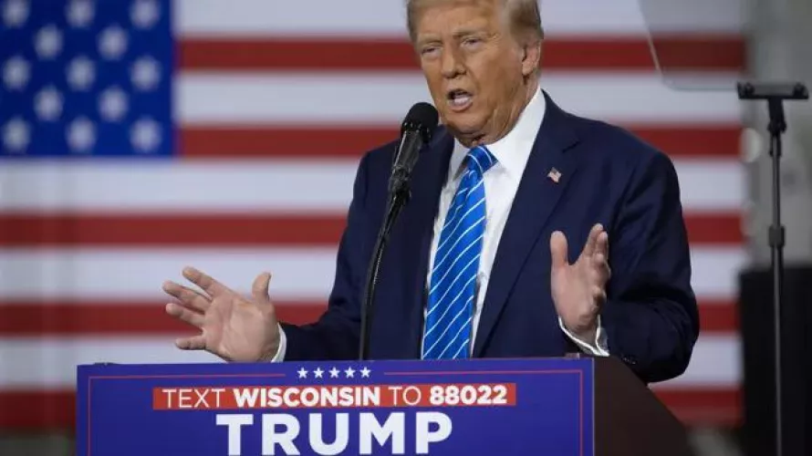 “Destiny is a mess, they’re calling him ‘The Tube Hog Of twitch,’ that’s right folks, The Tube Hog Of twitch. Boy, that’s a mouthful, isn’t it folks? If it were me in that video, I would have filled my mouth much more than he did. Little De by life_hertz