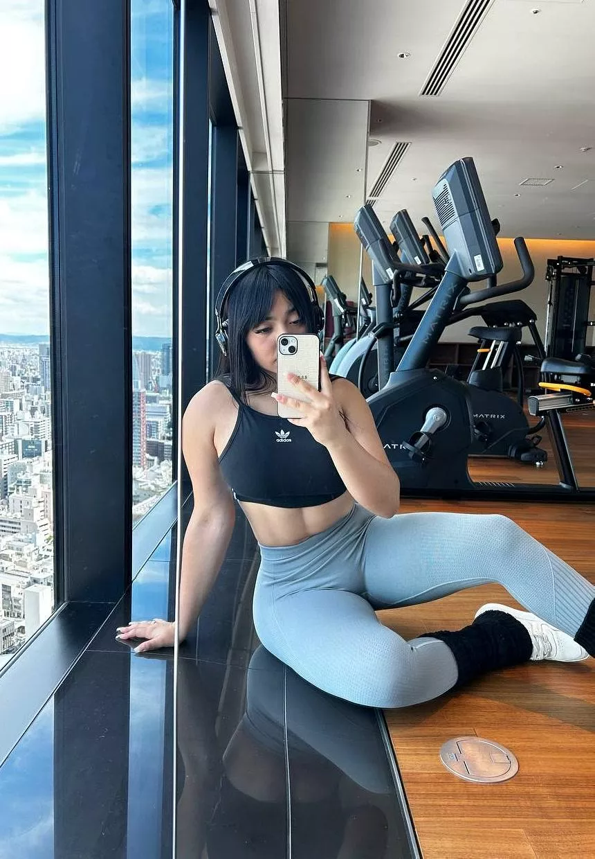 Leg day powered by leggings posted by WildHeartJade