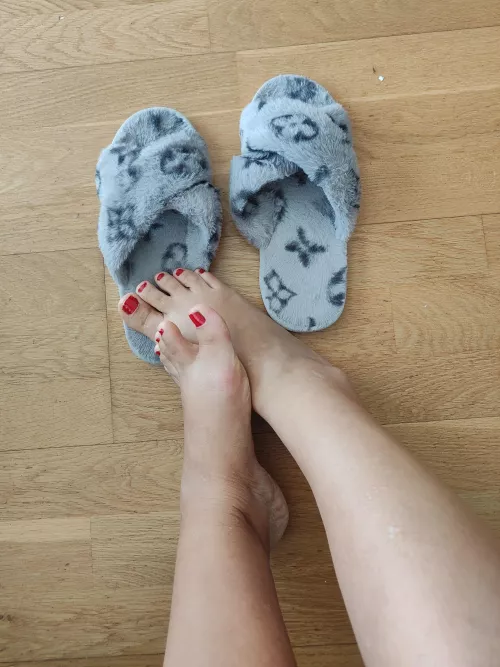 My Feet Could Use Some Extra Care by ApplefritterMonster