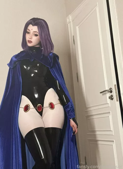 Raven cosplay by (Ravvcoser)
 by AveryFlorees