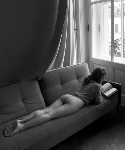 Reading is to enter the porn of deep books full of new thoughts. by frank461974