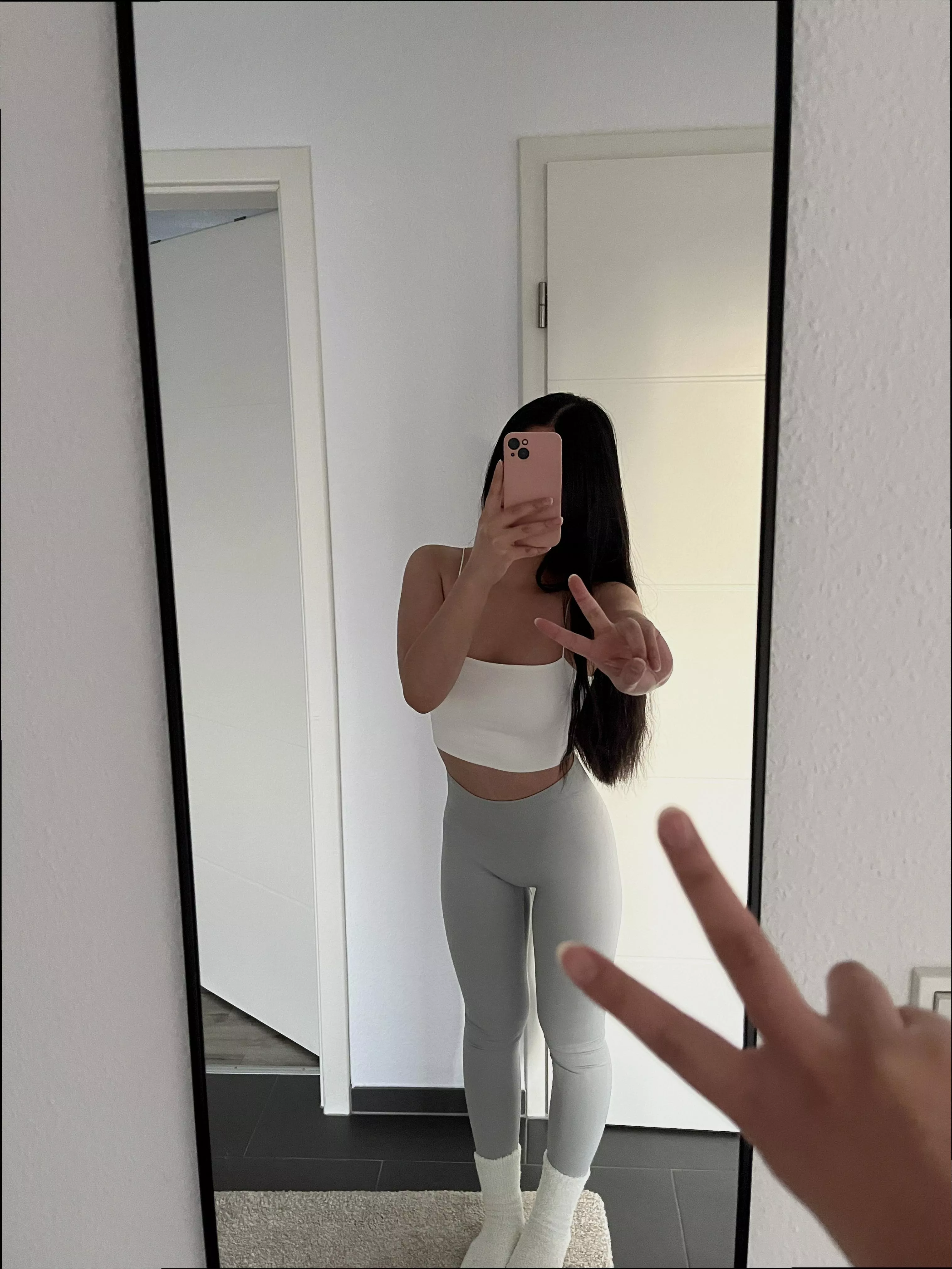 simple fit for the gym :) posted by ZephyrAmora