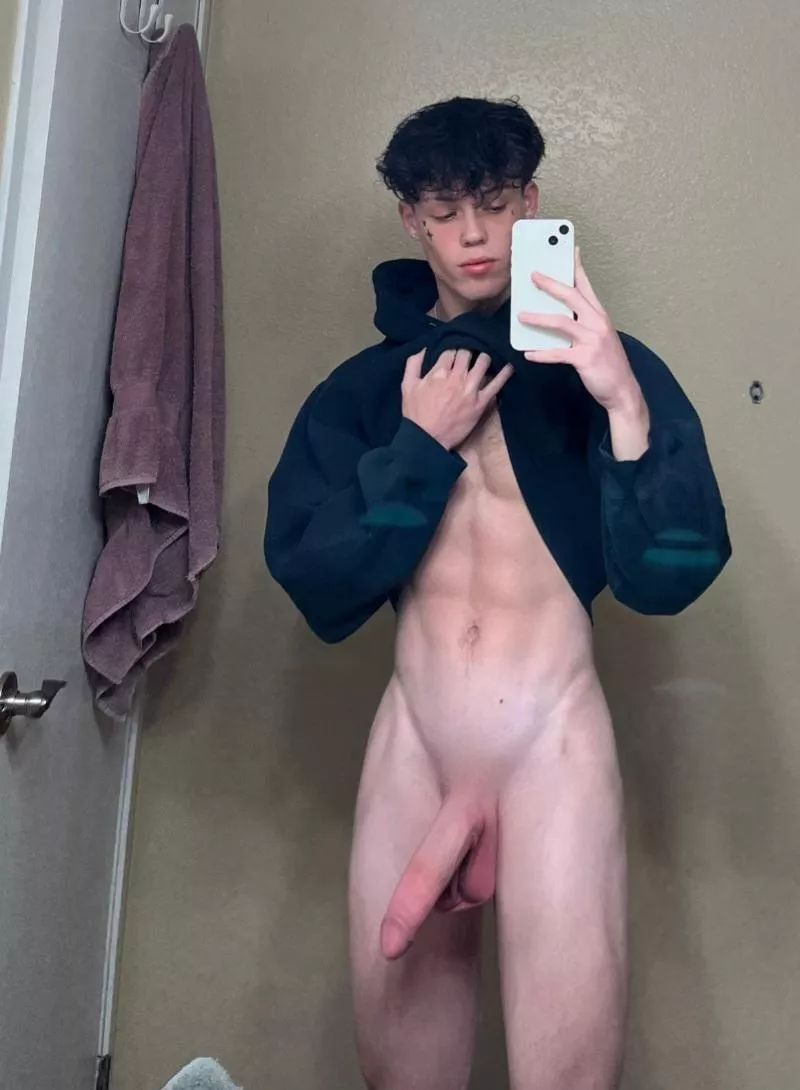 Still growing 😘 posted by shy-and-long