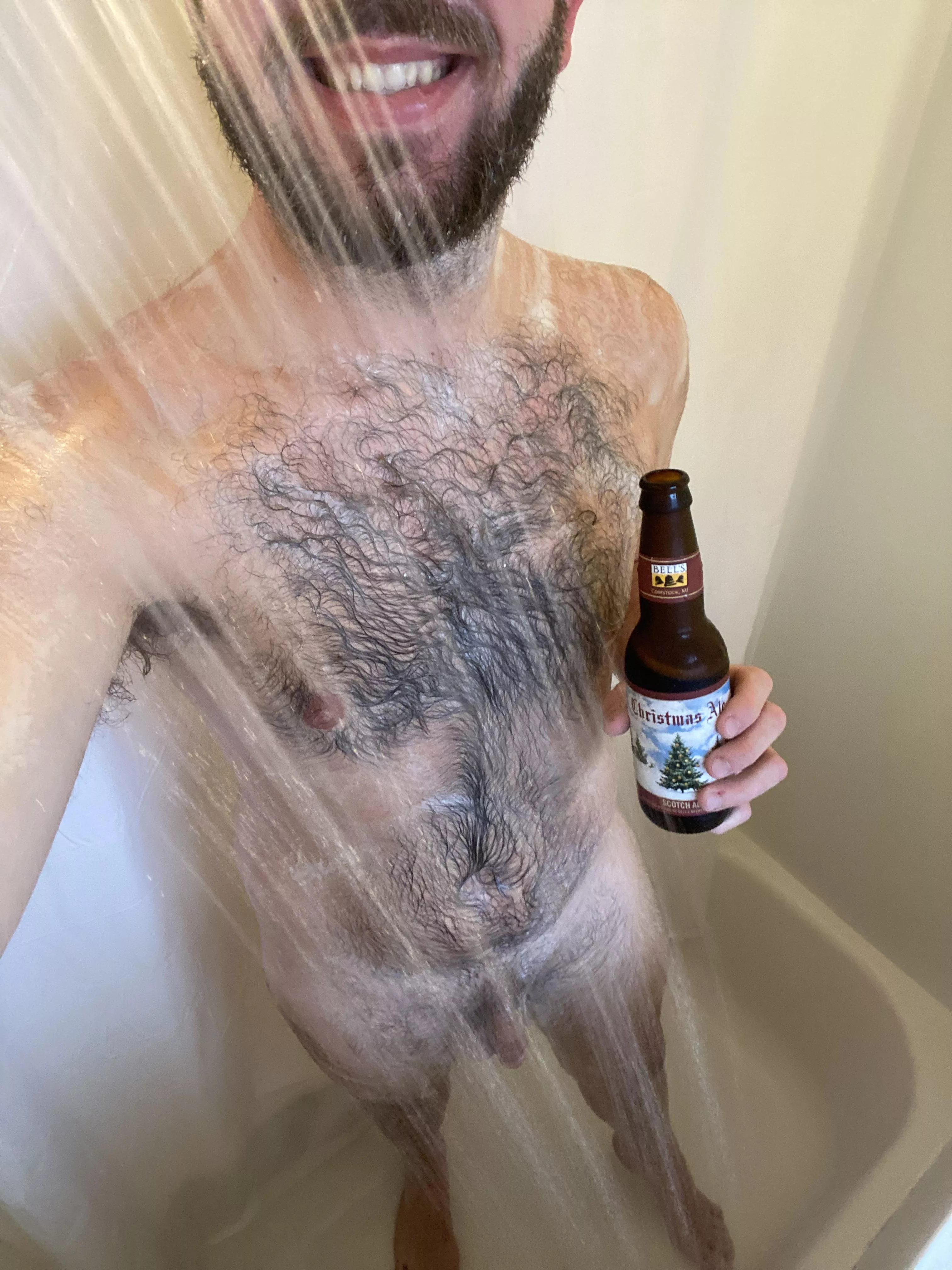 Time for all of the Christmas Ales to shine now that Thanksgiving is over and Christmas is less than a month away! (Christmas Ale [Scotch Ale by Bell’s, Comstock, MI]) posted by JoyousDelirium