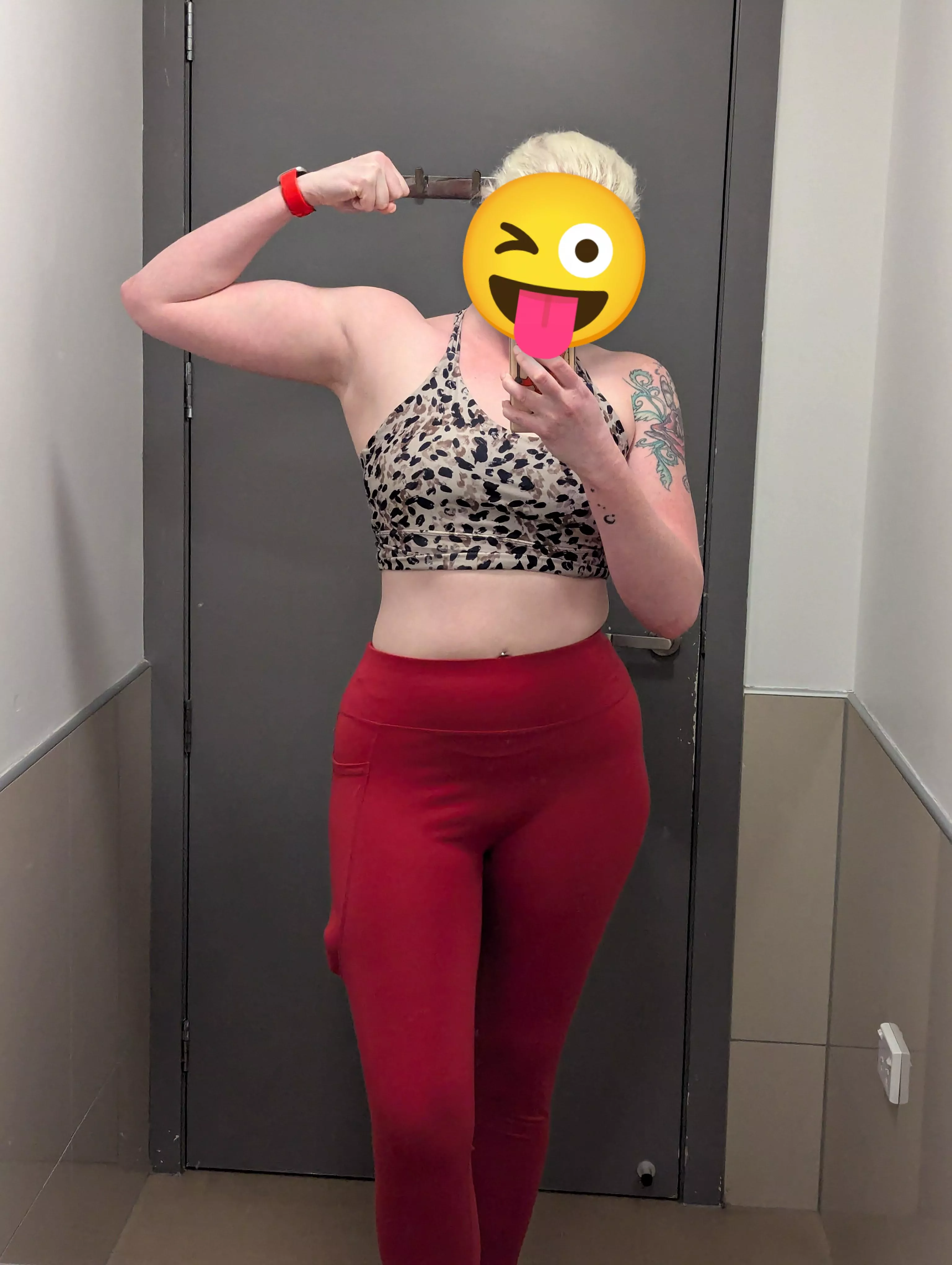 Working hard 😜 posted by sunnythebimbo