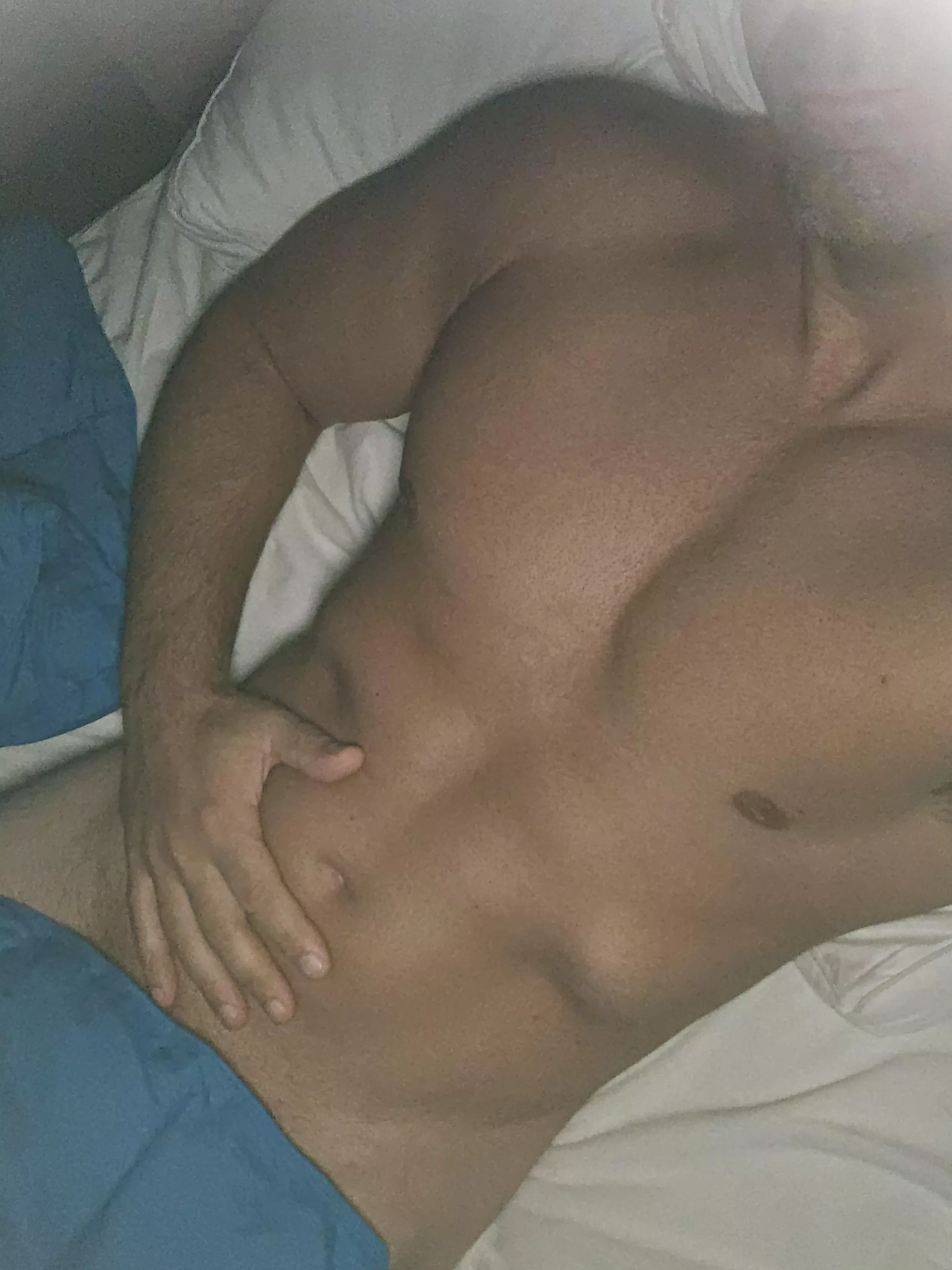 Come lay with me posted by Buffbagwell32